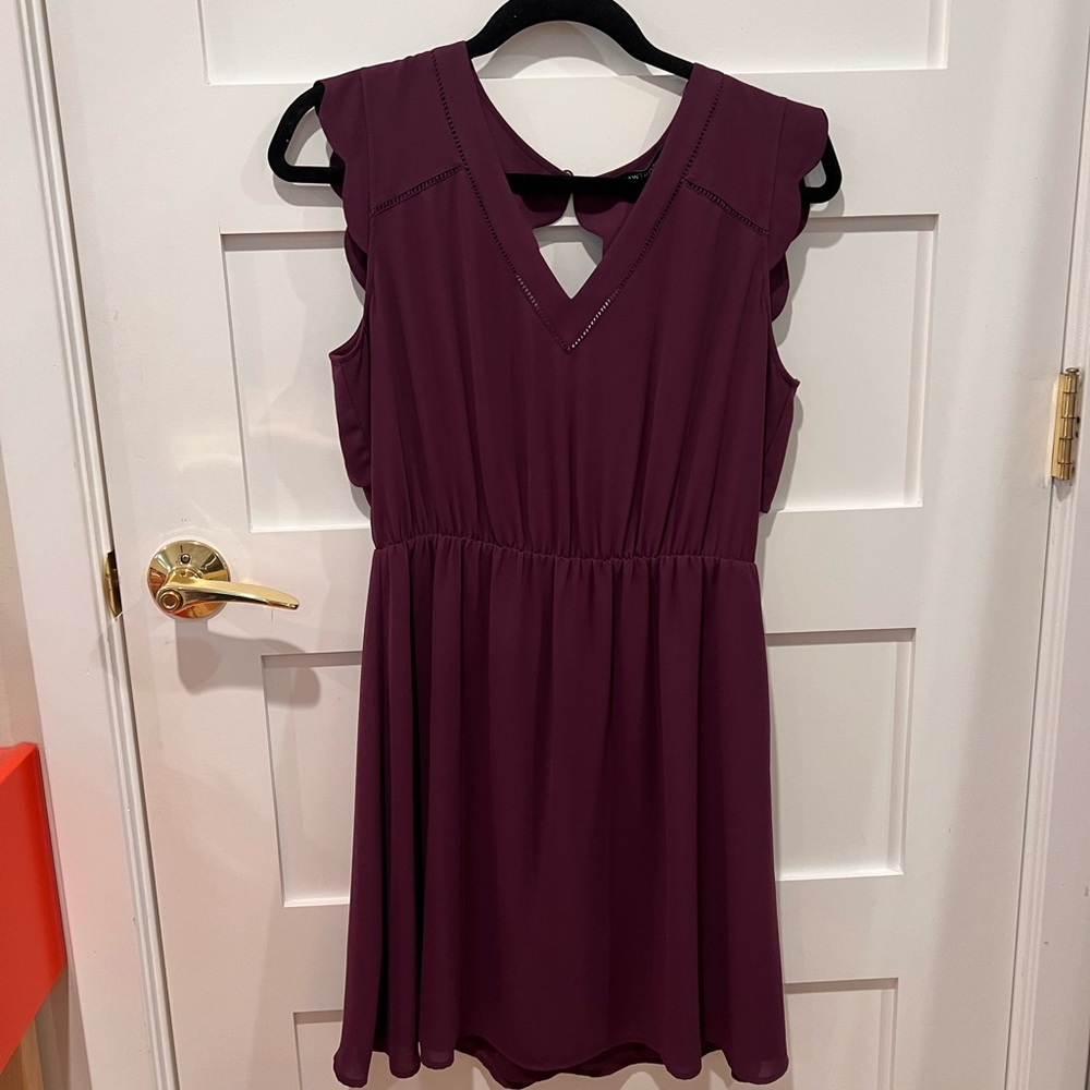 Cute purple dress cinched at waist scalloped sleeves